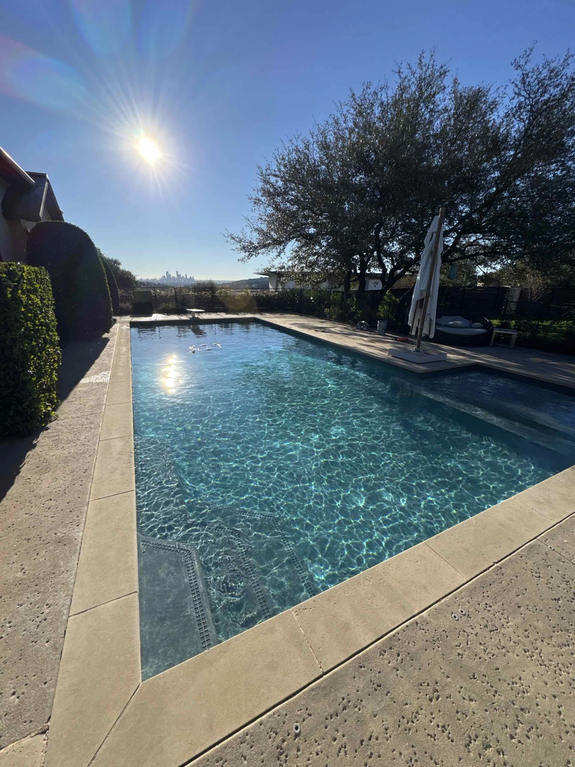 Pool cleaning photos Austin – clean, clear water